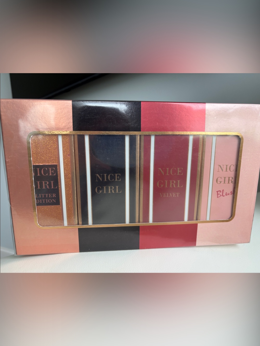 Nice Girl travel set